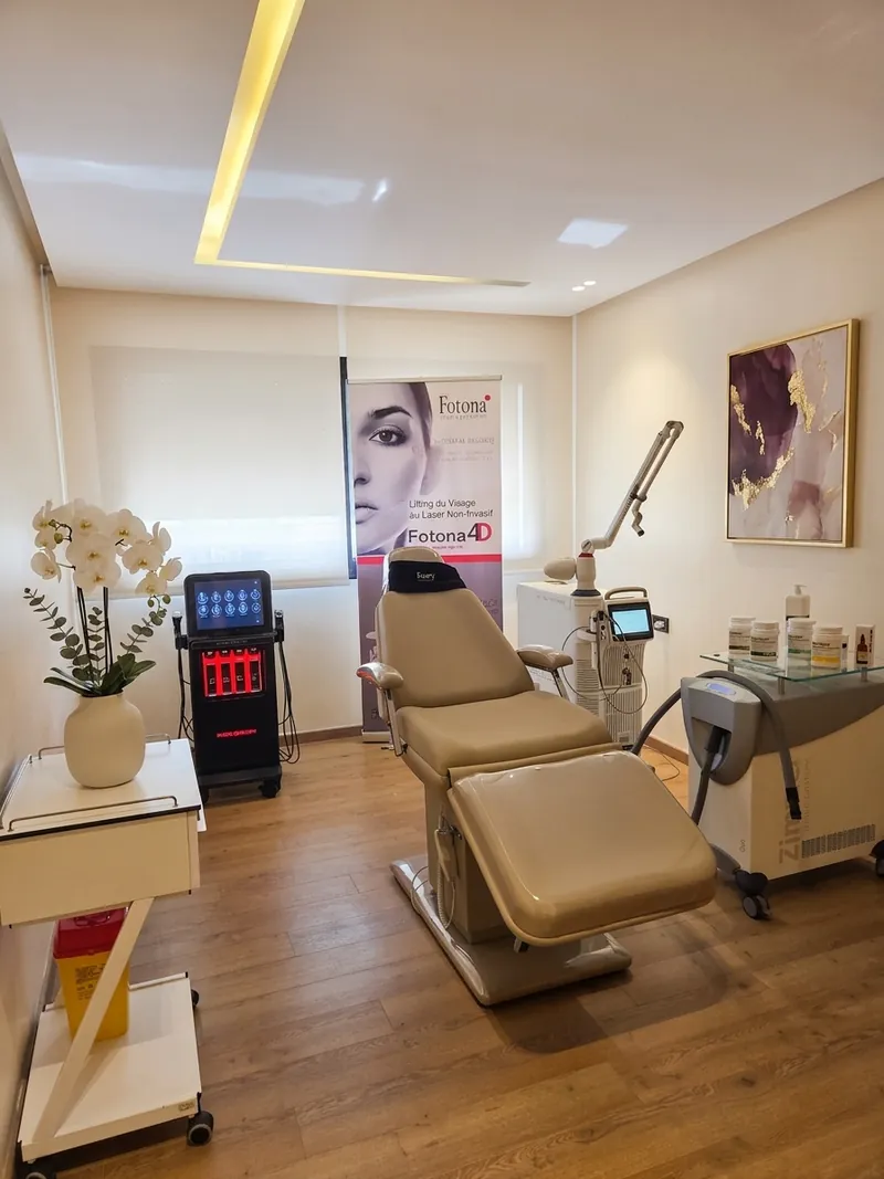 Salle de soins équipée du laser Fotona 4D